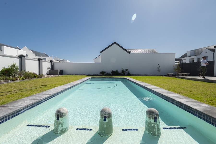 2 Bedroom Property for Sale in Laguna Western Cape